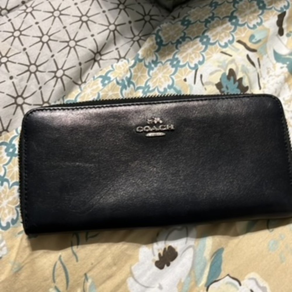 Black Coach Zip Wallet